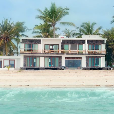 Cormorant Beach House Bed & Breakfast Пуерто Виламил Екстериор снимка